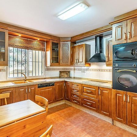 3 Bedroom Stunning Home In 塞内斯·德拉维加 外观 照片