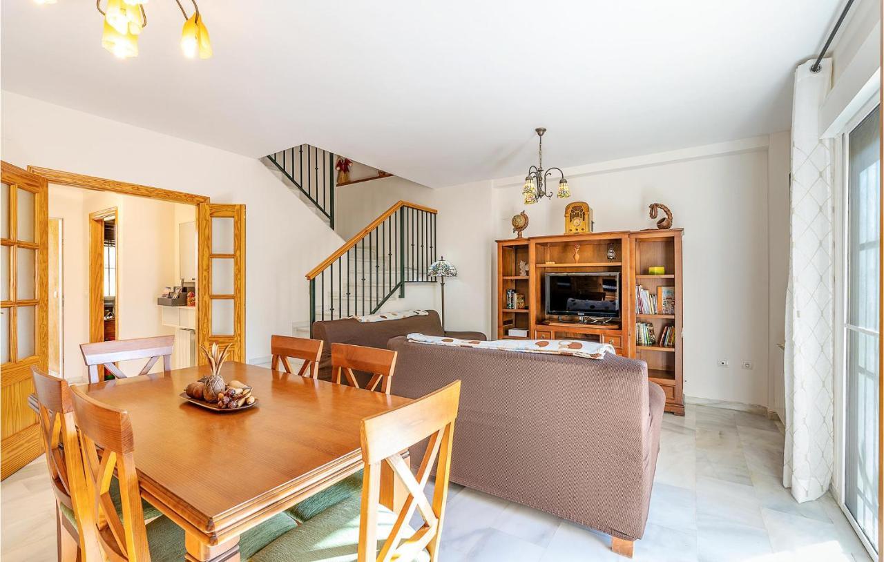 3 Bedroom Stunning Home In 塞内斯·德拉维加 外观 照片
