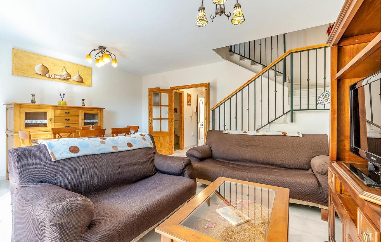 3 Bedroom Stunning Home In 塞内斯·德拉维加 外观 照片